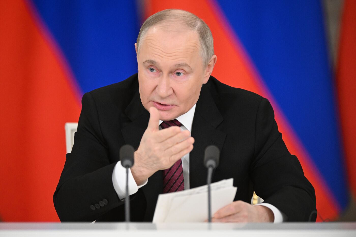 Обращение президента РФ В. Путина к представителям российских и зарубежных СМИ