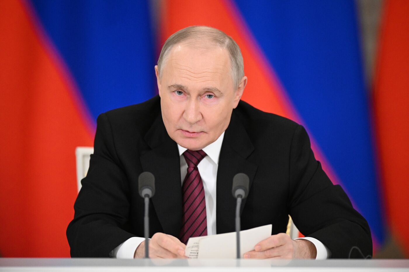 Обращение президента РФ В. Путина к представителям российских и зарубежных СМИ