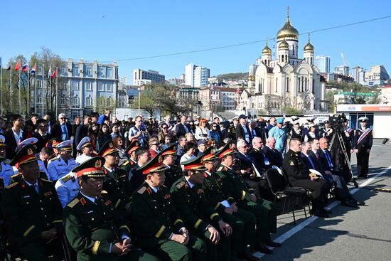 Церемония передачи НИС "Профессор Гагаринский" Тропическому центру 