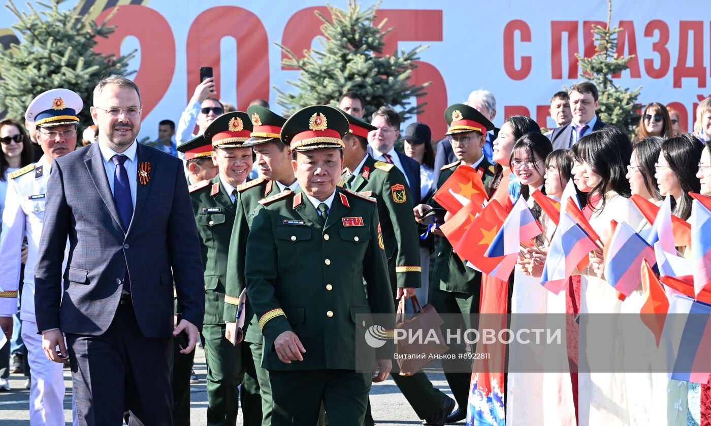 Церемония передачи НИС "Профессор Гагаринский" Тропическому центру