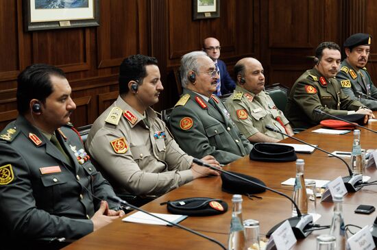 Встреча министра обороны России с командующим армии Ливии