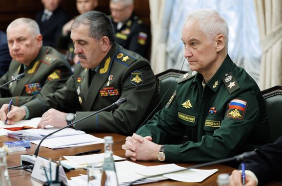 Встреча министра обороны России с командующим армии Ливии