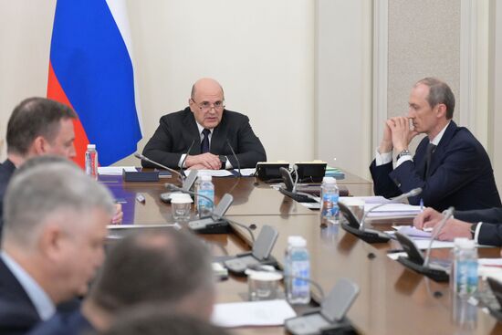 Премьер-министр Михаил Мишустин провел оперативное совещание с вице-премьерами РФ