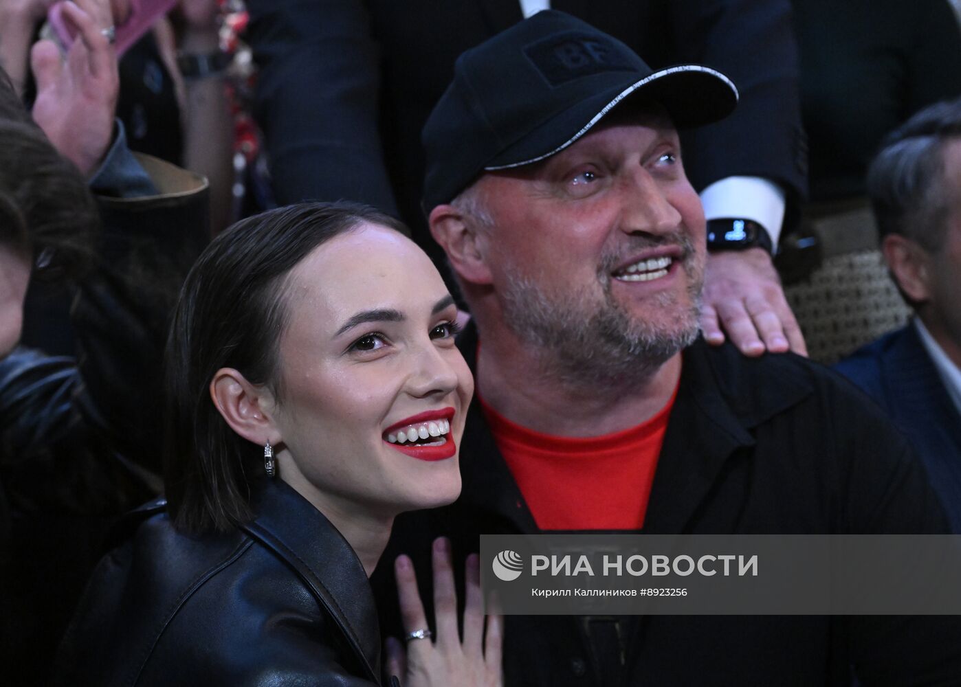 Премьера сериала "Чужие деньги"