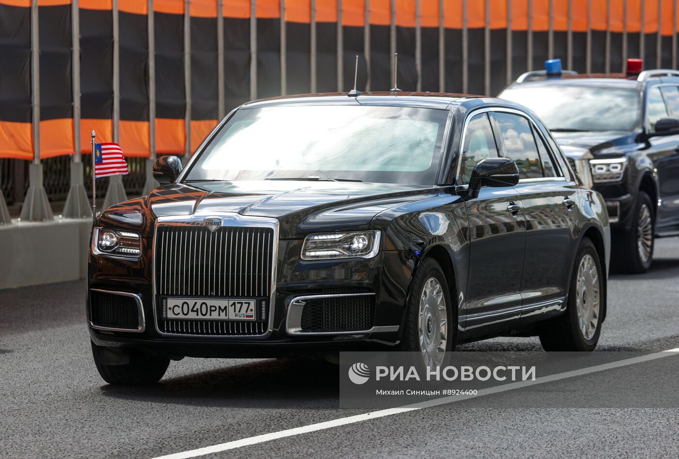 Встреча президента РФ В. Путина и премьер-министра Малайзии А. Ибрагима 