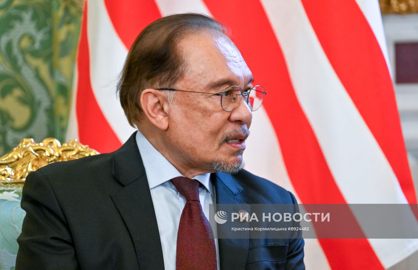 Встреча президента РФ В. Путина и премьер-министра Малайзии А. Ибрагима 