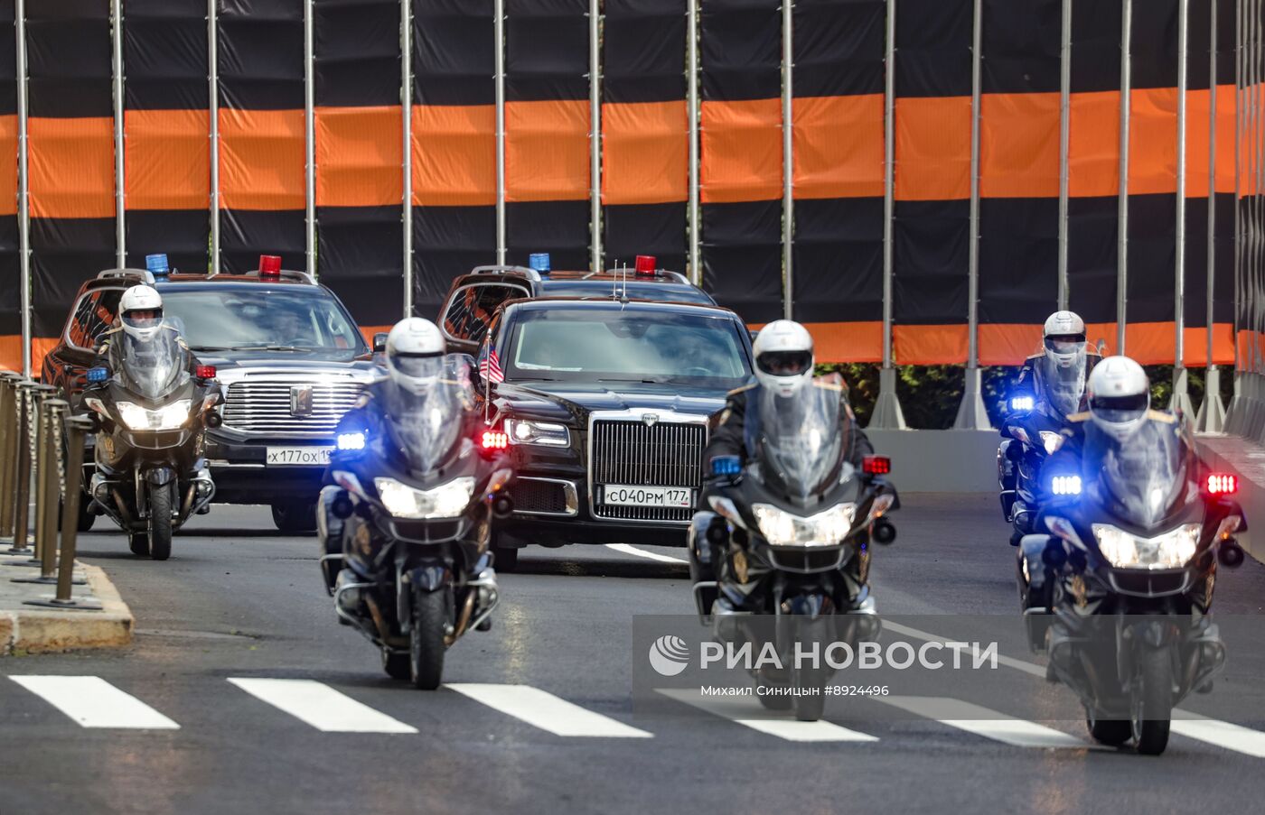 Встреча президента РФ В. Путина и премьер-министра Малайзии А. Ибрагима 