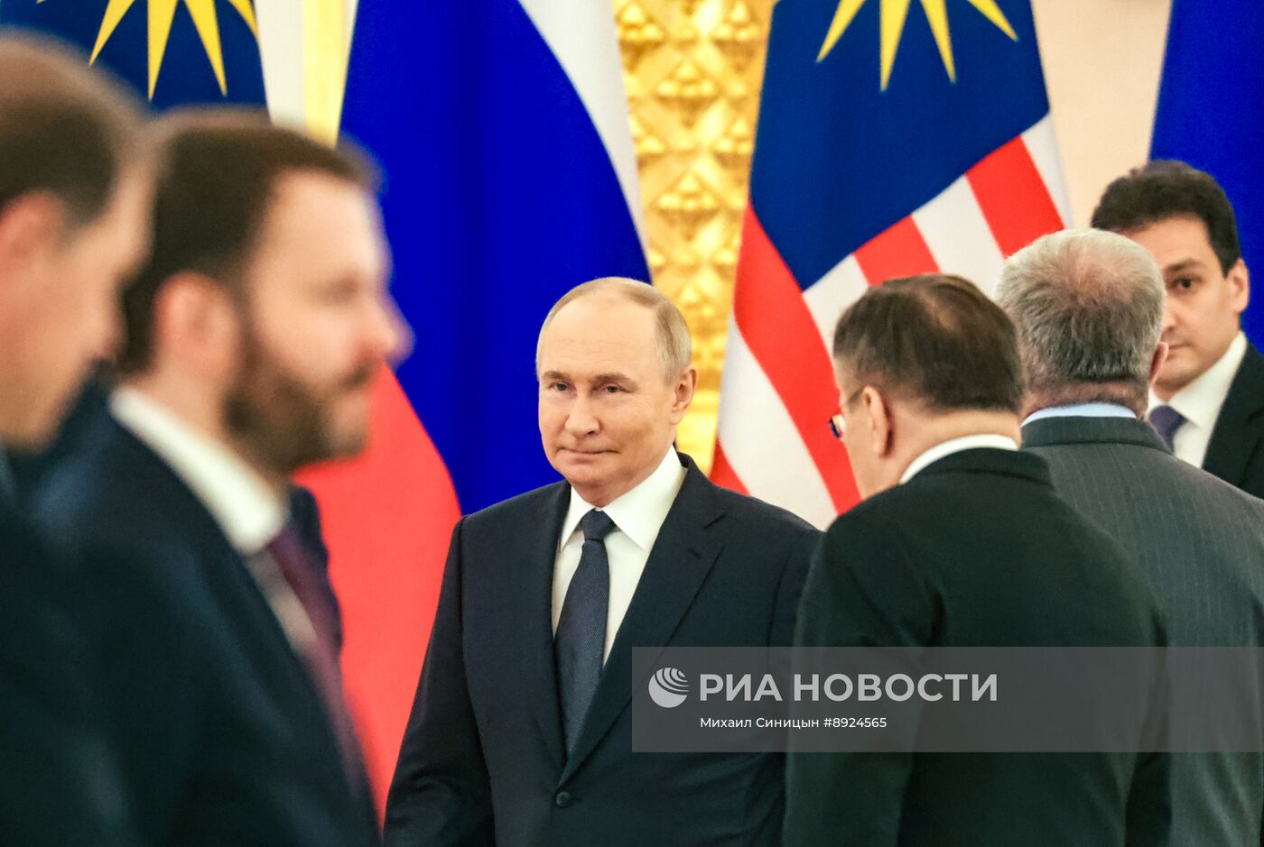 Встреча президента РФ В. Путина и премьер-министра Малайзии А. Ибрагима 