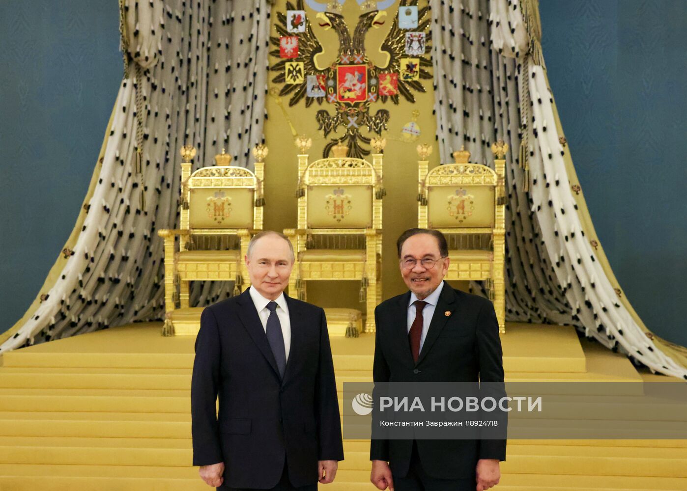 Встреча президента РФ В. Путина и премьер-министра Малайзии А. Ибрагима