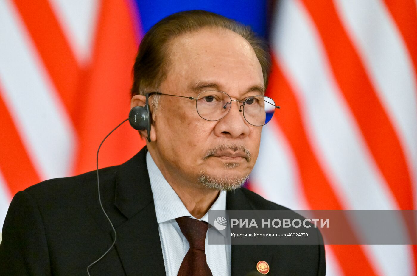 Встреча президента РФ В. Путина и премьер-министра Малайзии А. Ибрагима