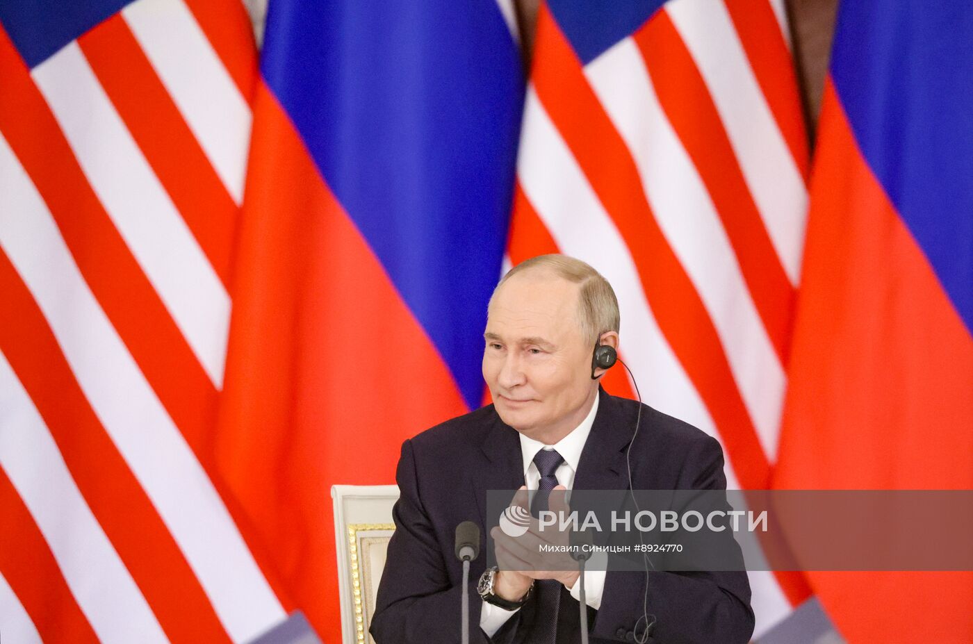 Встреча президента РФ В. Путина и премьер-министра Малайзии А. Ибрагима 