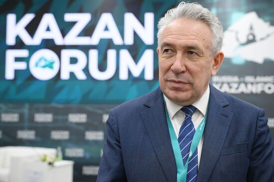 KAZANFORUM 2025. Вопросы инвестиционного сотрудничества в развитии промышленной и торговой кооперации между Россией и ОАЭ 