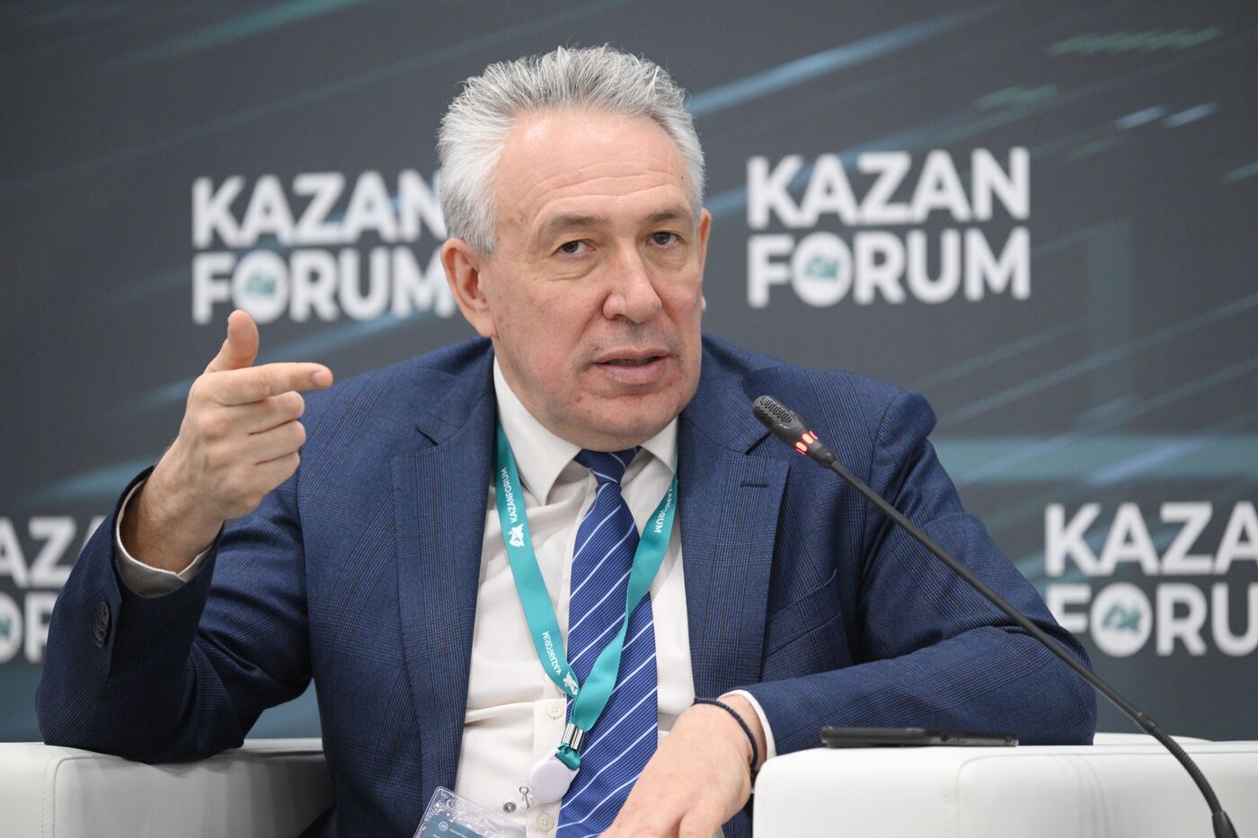 KAZANFORUM 2025. Вопросы инвестиционного сотрудничества в развитии промышленной и торговой кооперации между Россией и ОАЭ 