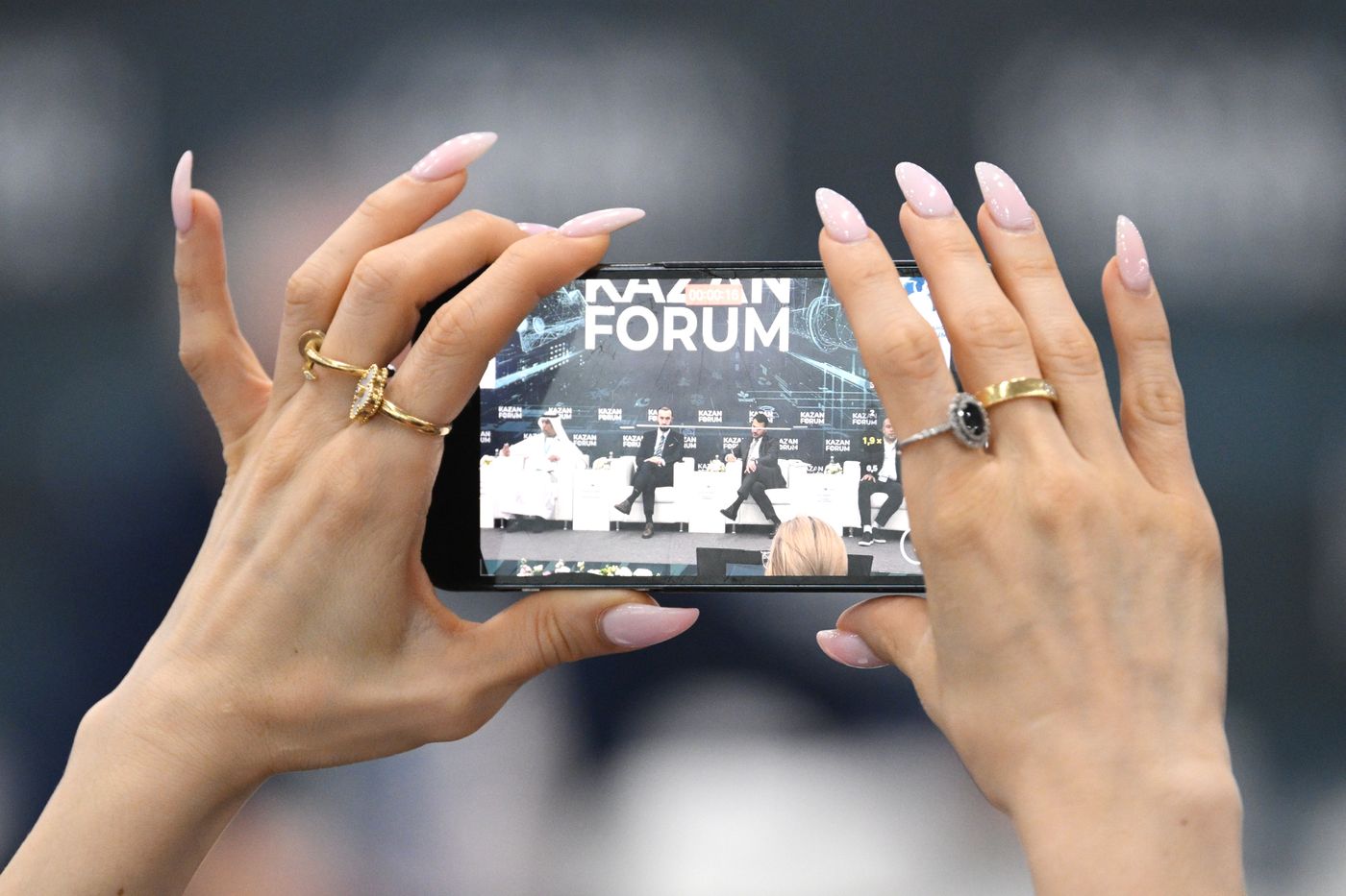 KAZANFORUM 2025. Вопросы инвестиционного сотрудничества в развитии промышленной и торговой кооперации между Россией и ОАЭ