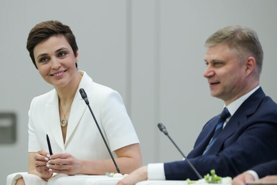 KAZANFORUM 2025. Международный транспортный коридор "Север-Юг" с участием вице-премьера В. Г. Савельева 