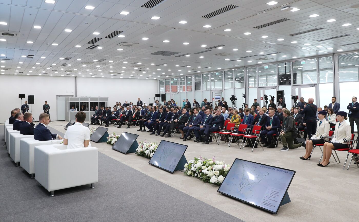 KAZANFORUM 2025. Международный транспортный коридор "Север-Юг" с участием вице-премьера В. Г. Савельева 