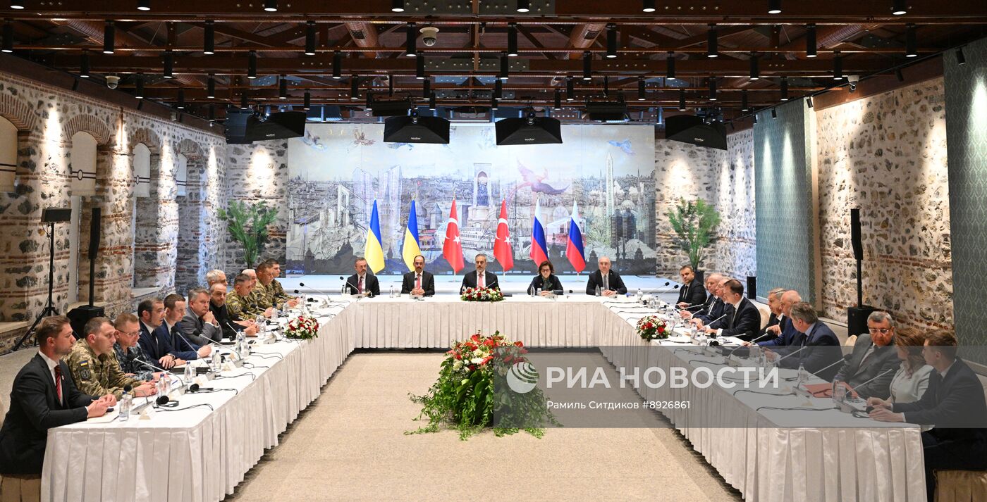 Переговоры России и Украины в Стамбуле