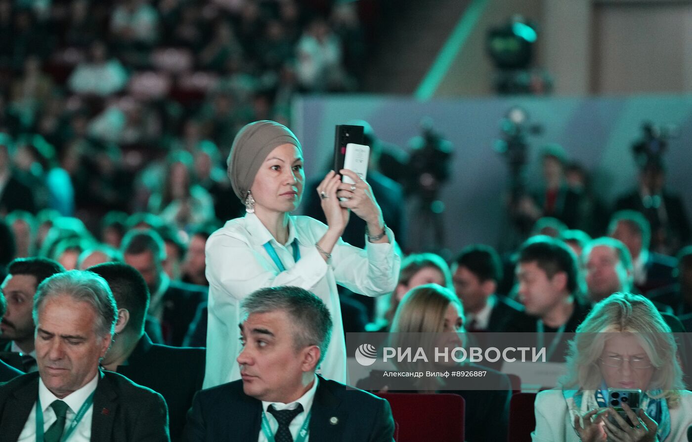 KAZANFORUM 2025. Пленарное заседание "Цифровизация: новая реальность и возможности для расширения сотрудничества"