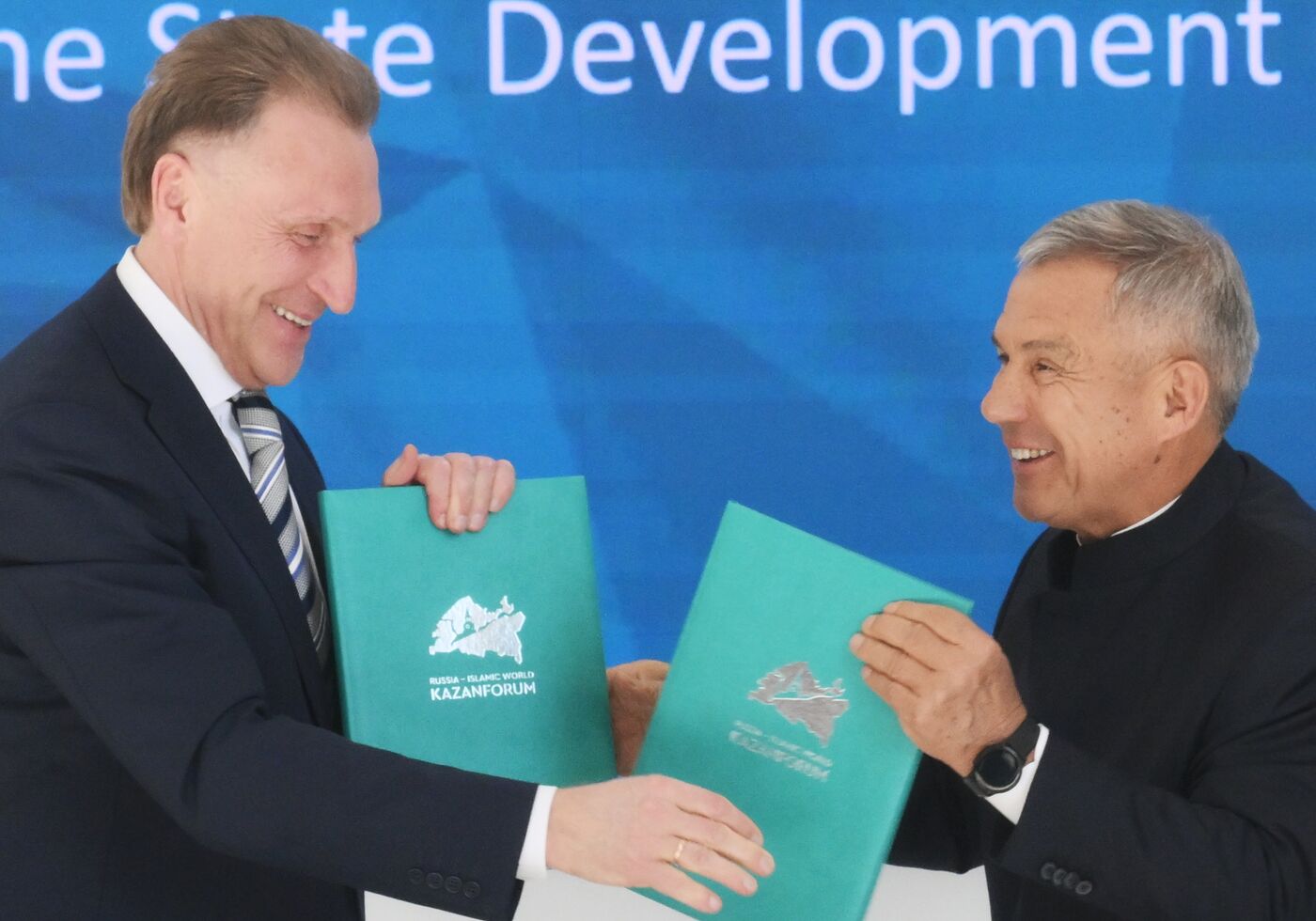 KAZANFORUM 2025. Подписания