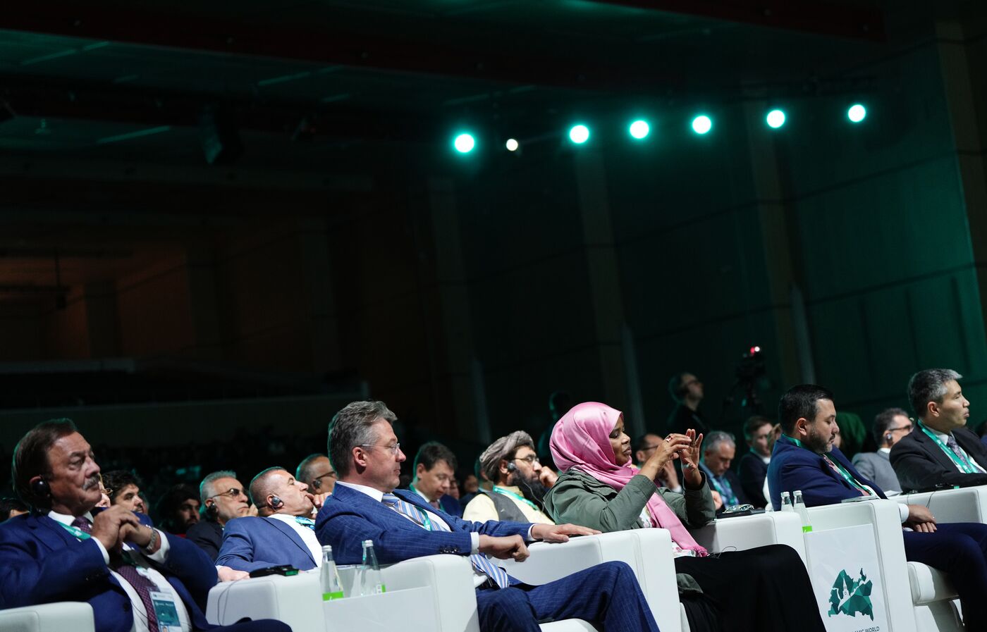 KAZANFORUM 2025. Пленарное заседание "Цифровизация: новая реальность и возможности для расширения сотрудничества"