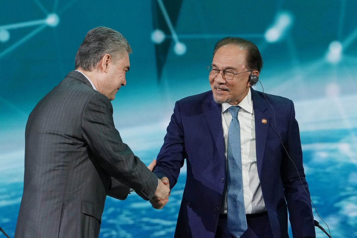 KAZANFORUM 2025. Пленарное заседание "Цифровизация: новая реальность и возможности для расширения сотрудничества"