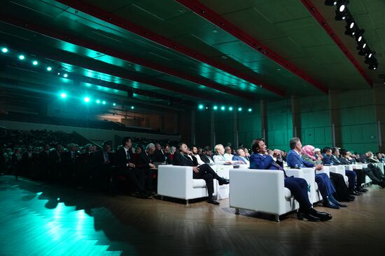 KAZANFORUM 2025. Пленарное заседание "Цифровизация: новая реальность и возможности для расширения сотрудничества"