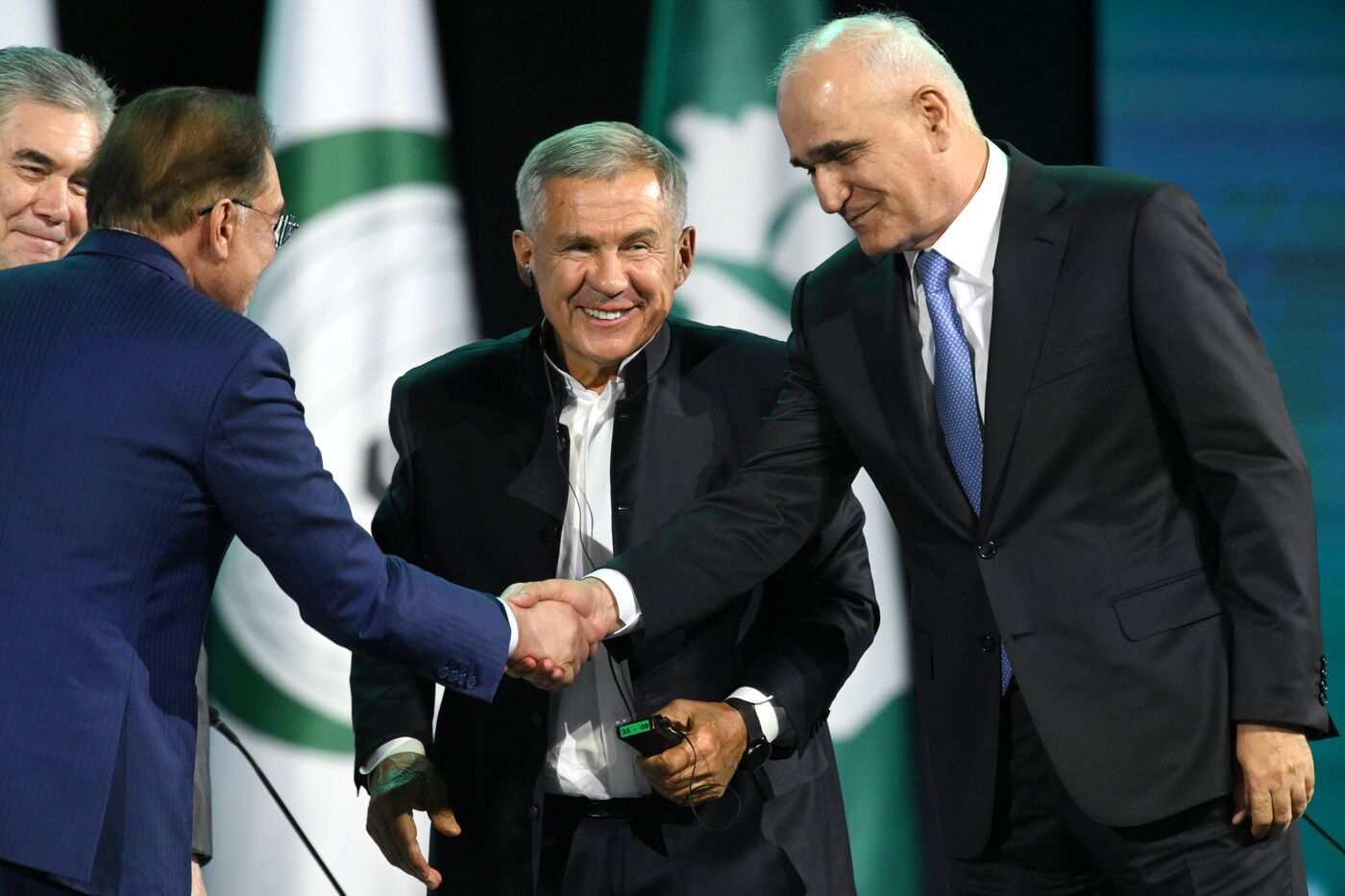 KAZANFORUM 2025. Пленарное заседание "Цифровизация: новая реальность и возможности для расширения сотрудничества"