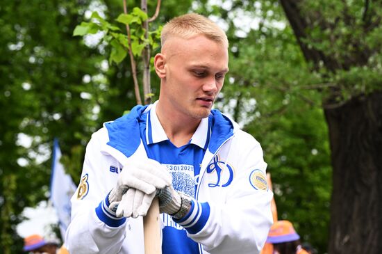 Посадка деревьев в рамках фестиваля "Черешневый лес"