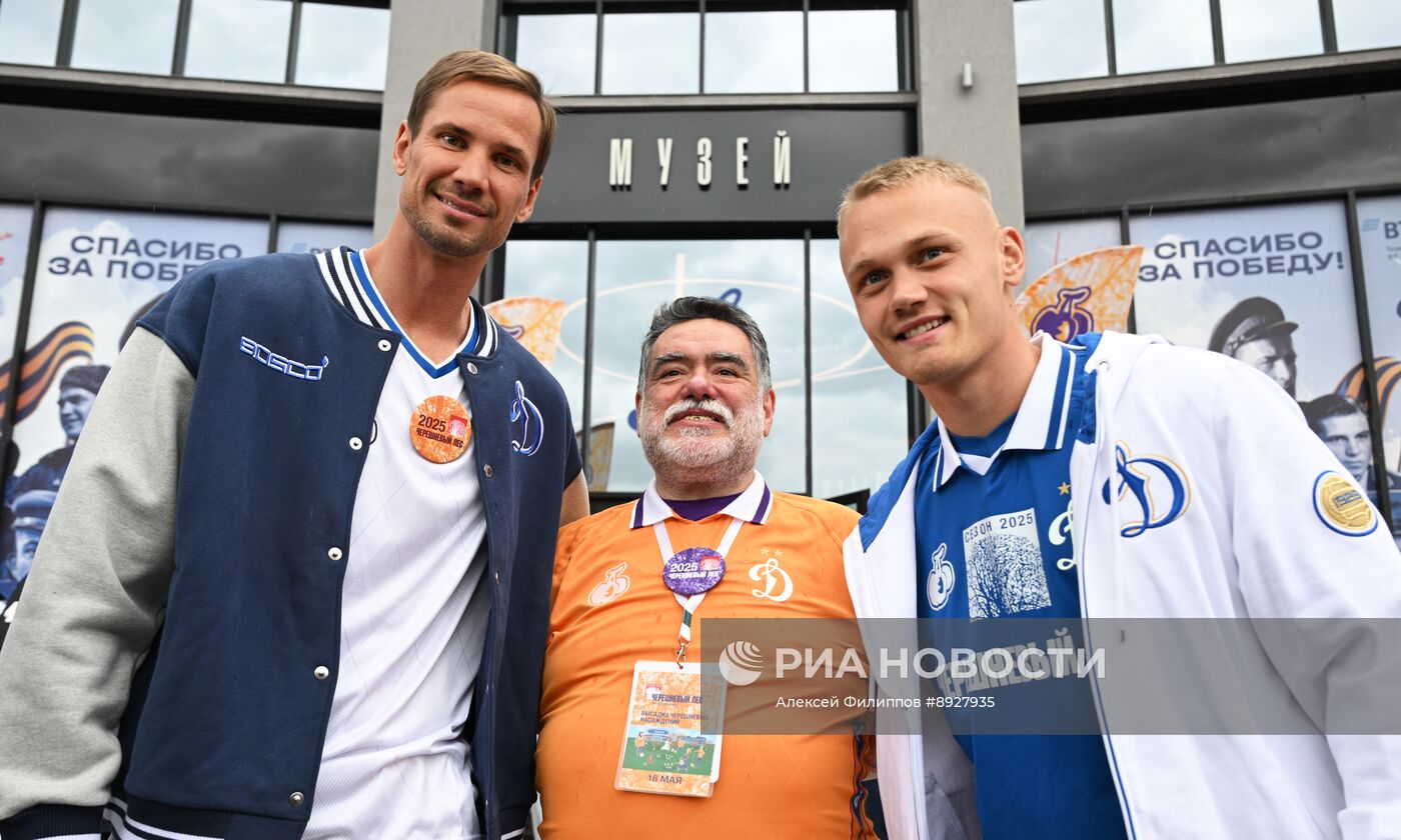 Посадка деревьев в рамках фестиваля "Черешневый лес"