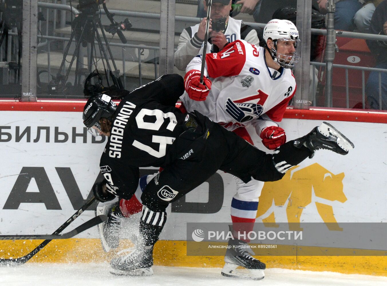Хоккей. КХЛ. "Трактор" (Челябинск) - "Локомотив" (Ярославль)