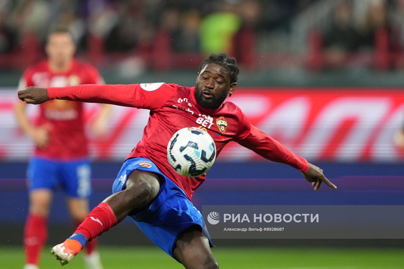 Футбол. РПЛ. "Локомотив" (Москва) -  ЦСКА (Москва)