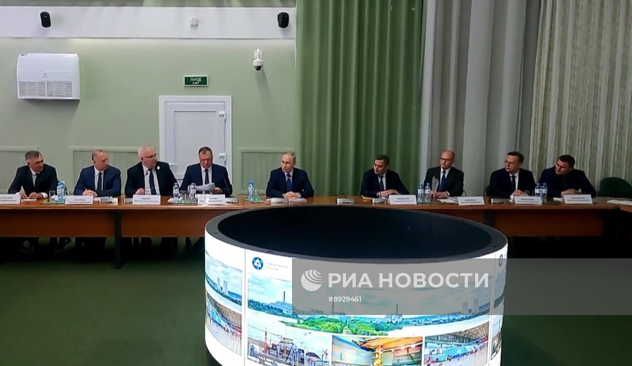 Президент Владимир Путин посетил Курскую область