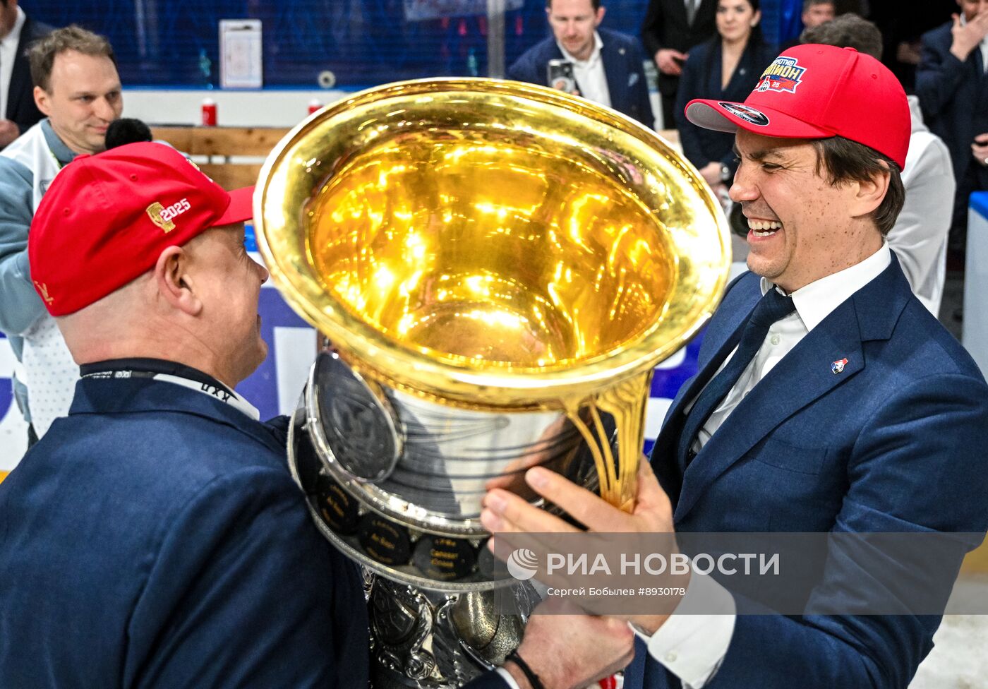 Хоккей. КХЛ. "Локомотив" (Ярославль) - "Трактор" (Челябинск)