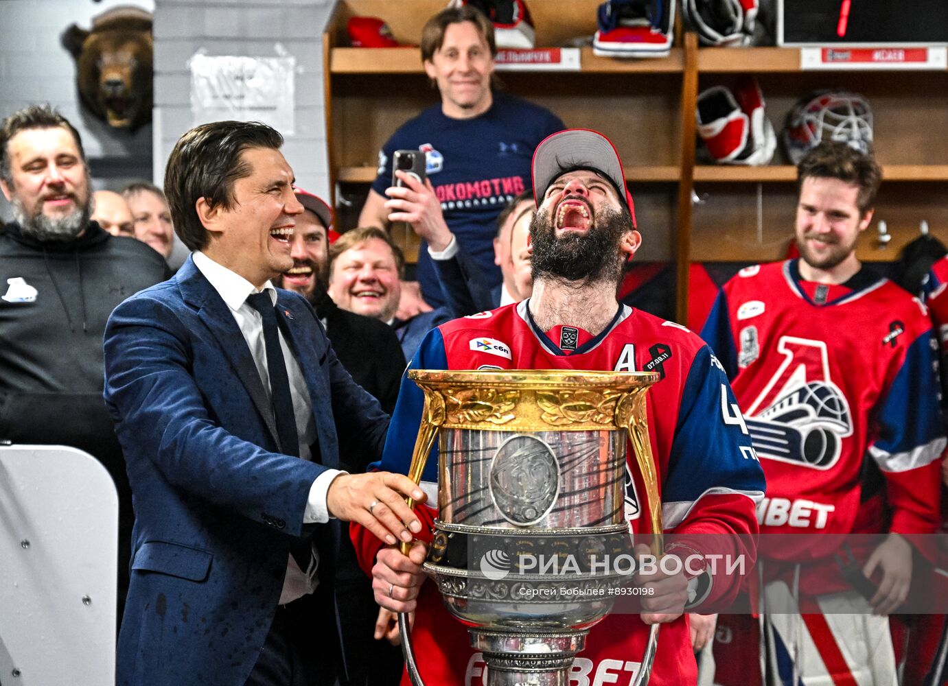 Хоккей. КХЛ. "Локомотив" (Ярославль) - "Трактор" (Челябинск)