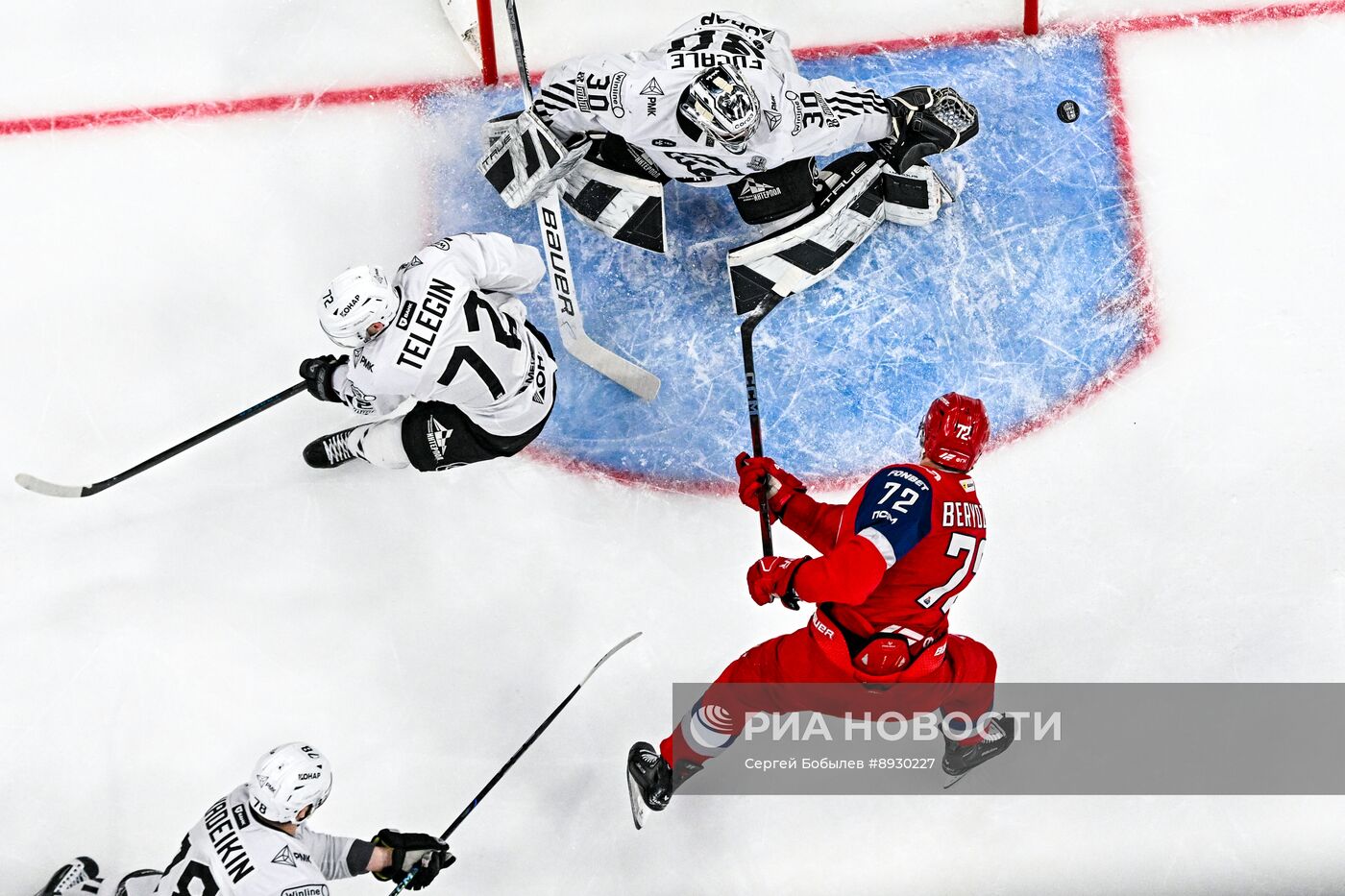 Хоккей. КХЛ. "Локомотив" (Ярославль) - "Трактор" (Челябинск)