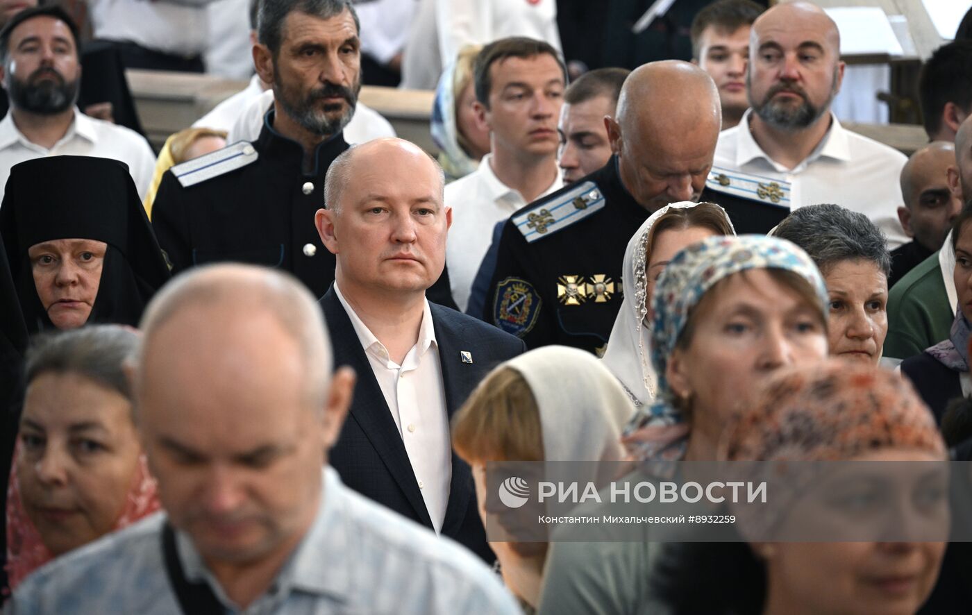 Празднование Дня крещения святого князя Владимира с его дружиной в Херсонесе