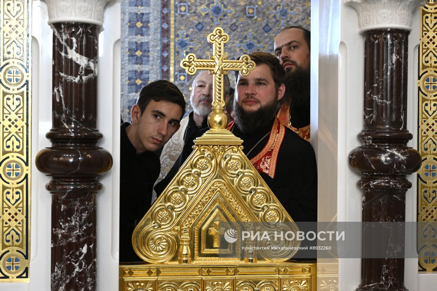 Празднование Дня крещения святого князя Владимира с его дружиной в Херсонесе