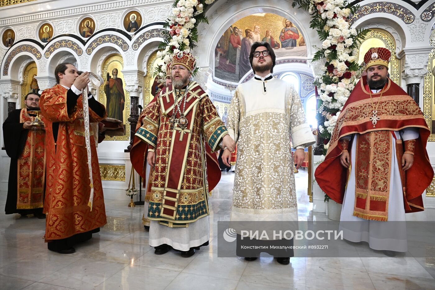 Празднование Дня крещения святого князя Владимира с его дружиной в Херсонесе