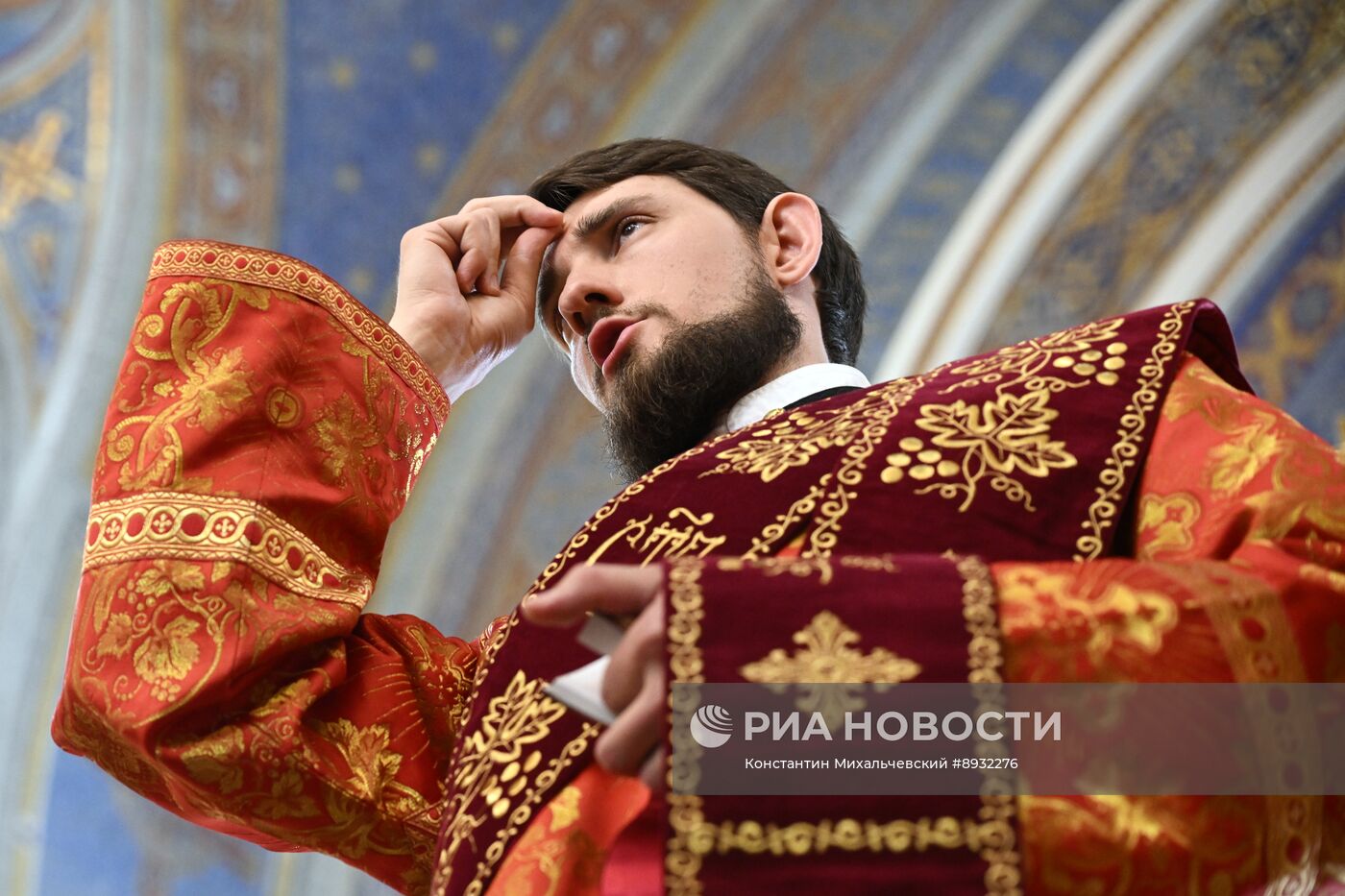 Празднование Дня крещения святого князя Владимира с его дружиной в Херсонесе