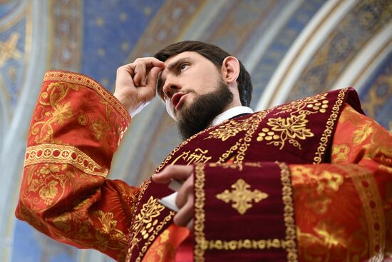 Празднование Дня крещения святого князя Владимира с его дружиной в Херсонесе