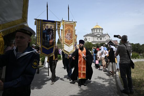 Празднование Дня крещения святого князя Владимира с его дружиной в Херсонесе