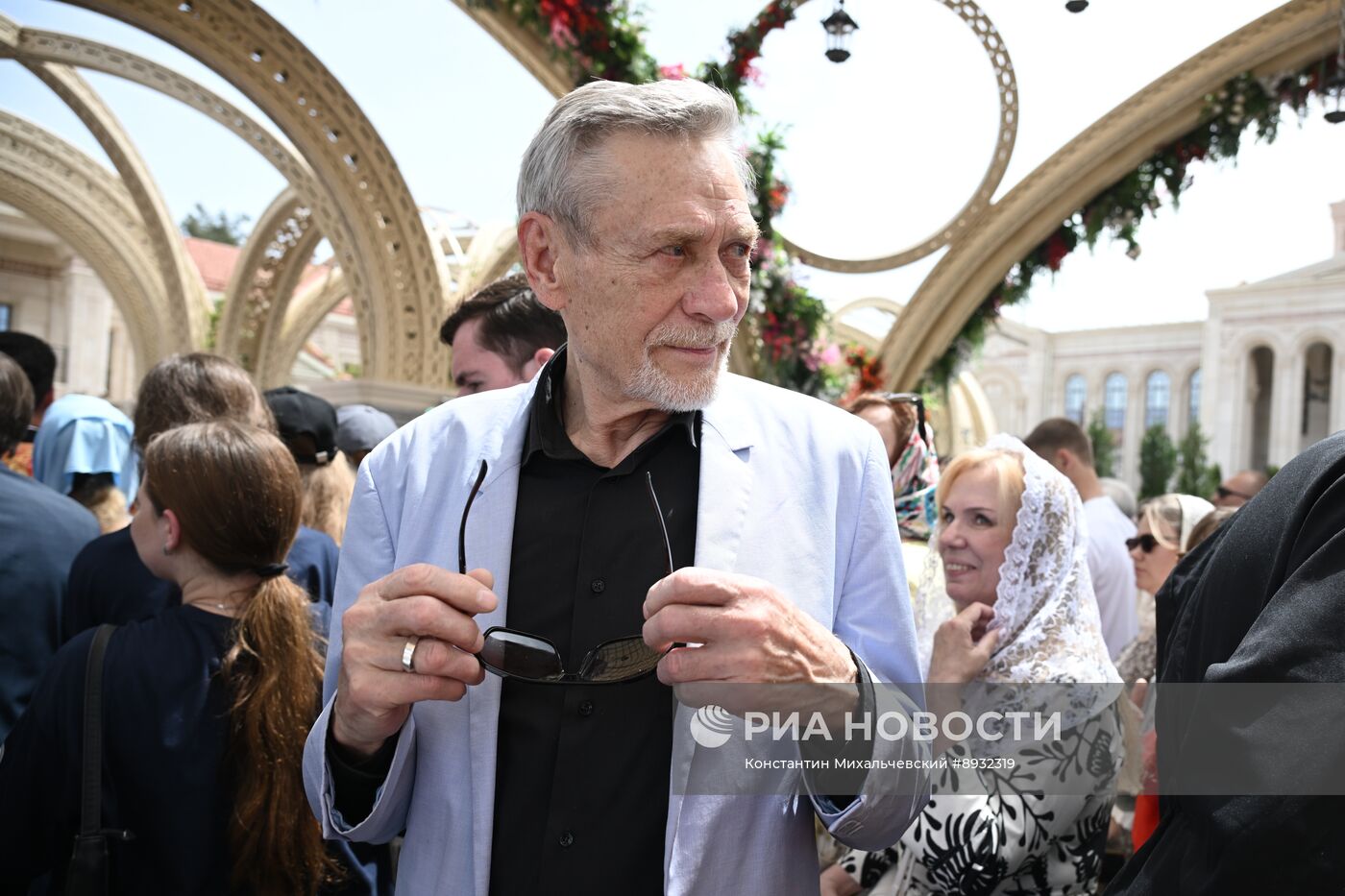 Празднование Дня крещения святого князя Владимира с его дружиной в Херсонесе