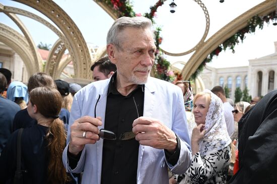 Празднование Дня крещения святого князя Владимира с его дружиной в Херсонесе