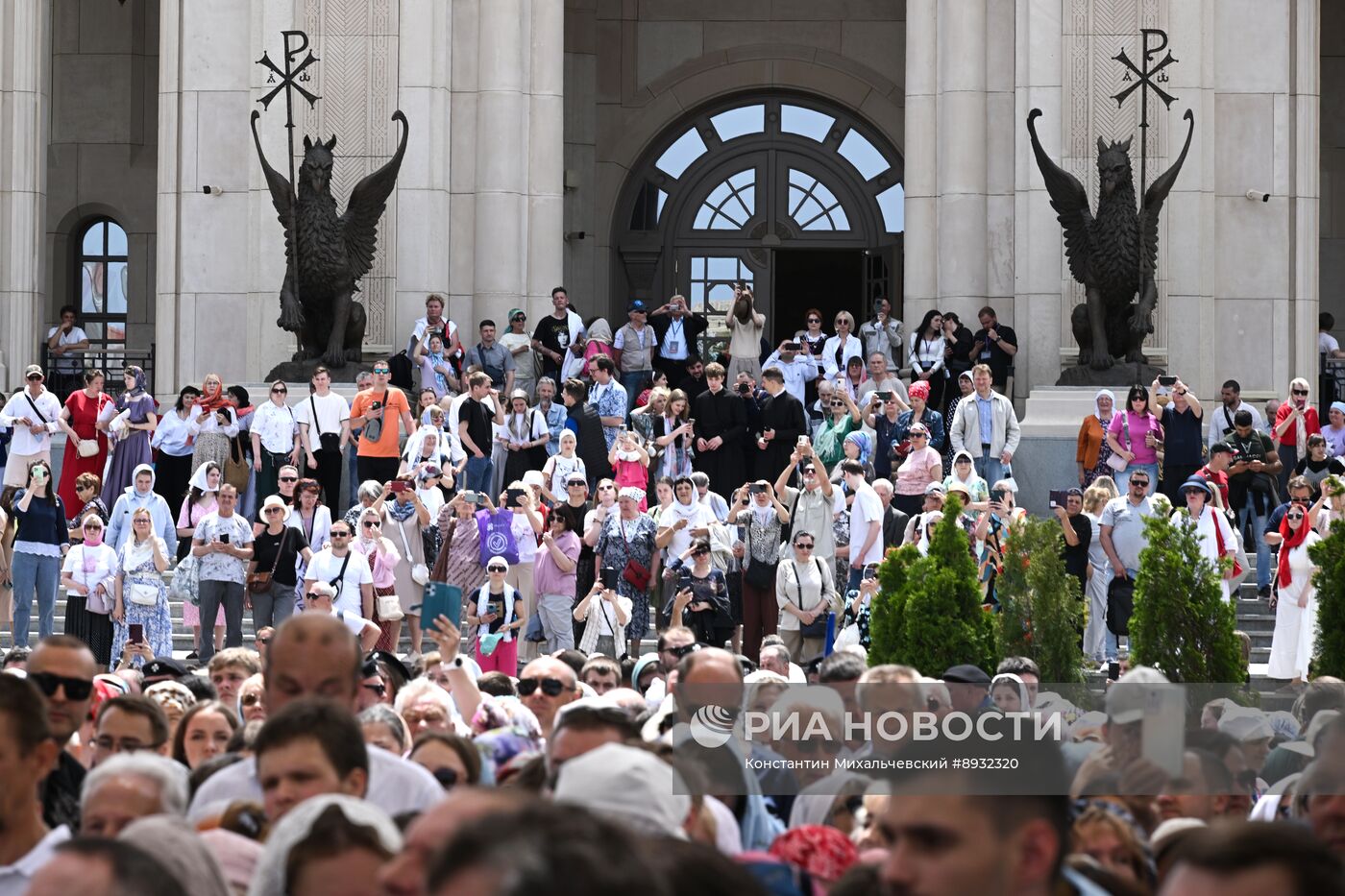 Празднование Дня крещения святого князя Владимира с его дружиной в Херсонесе