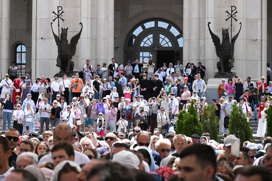 Празднование Дня крещения святого князя Владимира с его дружиной в Херсонесе