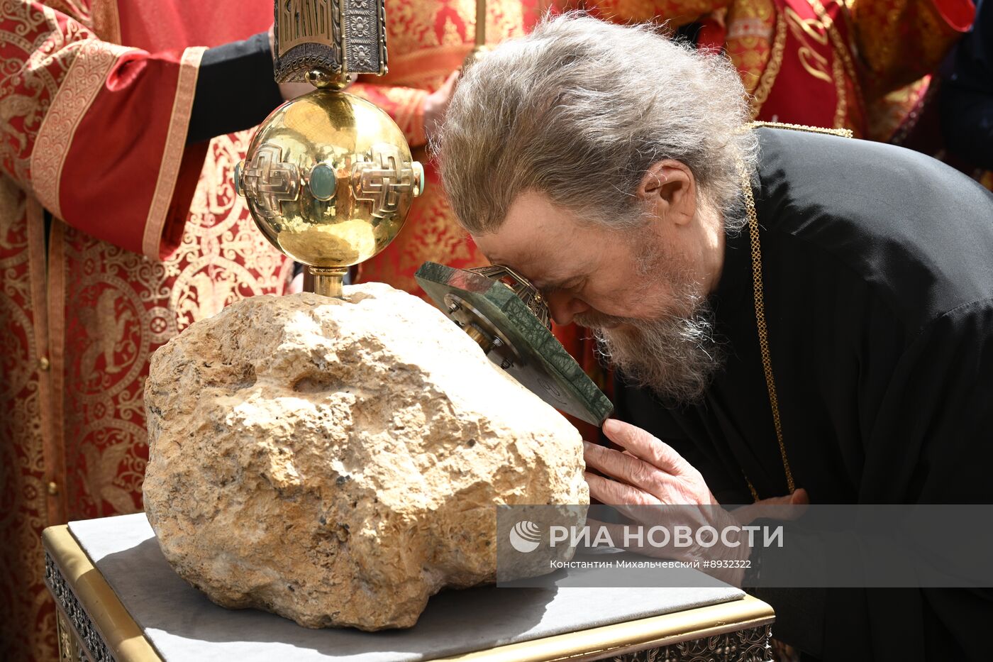 Празднование Дня крещения святого князя Владимира с его дружиной в Херсонесе