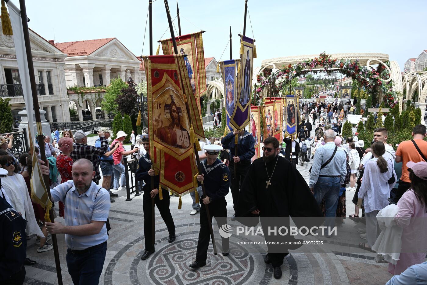 Празднование Дня крещения святого князя Владимира с его дружиной в Херсонесе