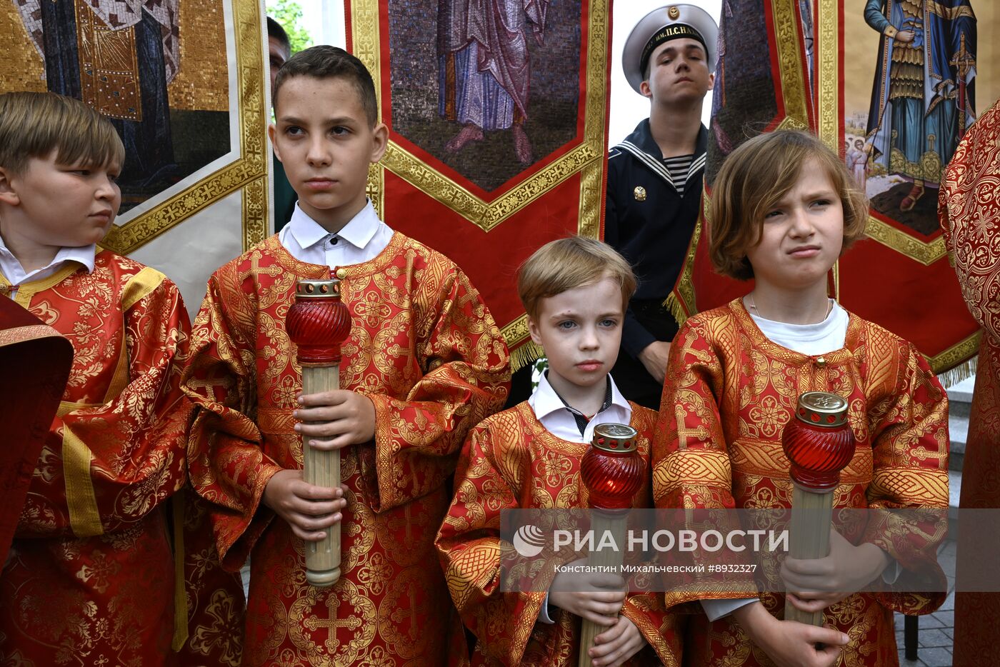 Празднование Дня крещения святого князя Владимира с его дружиной в Херсонесе