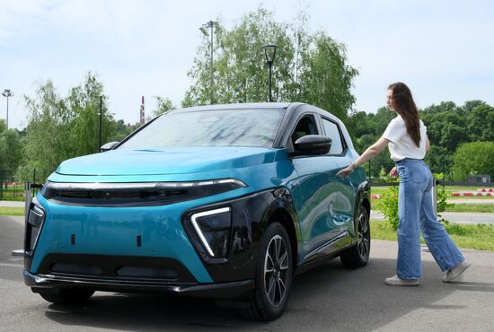 Тест-драйв электромобиля "Атом" 