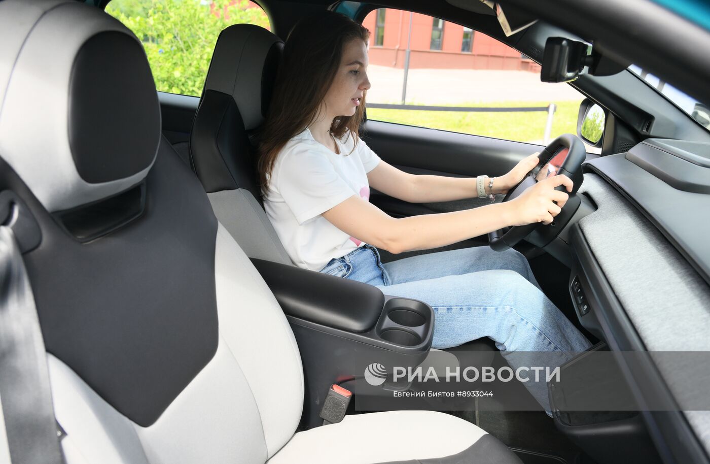 Тест-драйв электромобиля "Атом" 